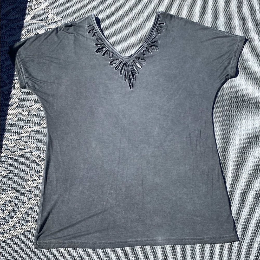 POL Gray V-Neck Women's Top